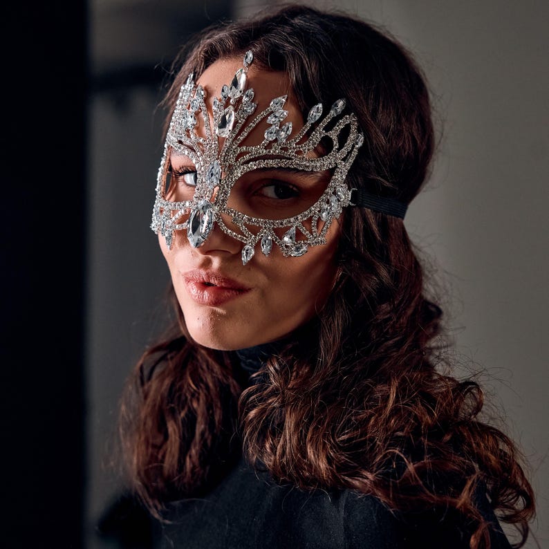 Rhinestone masquerade mask 139