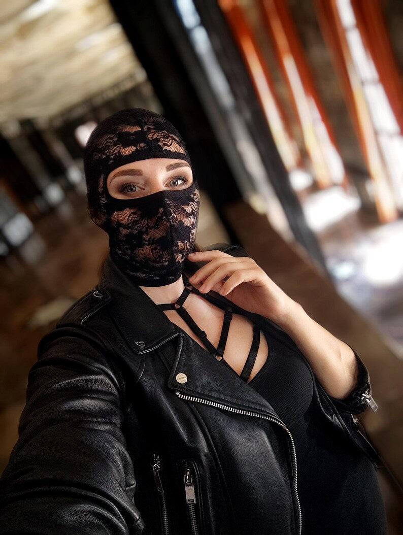 Handmade Lace mask 38