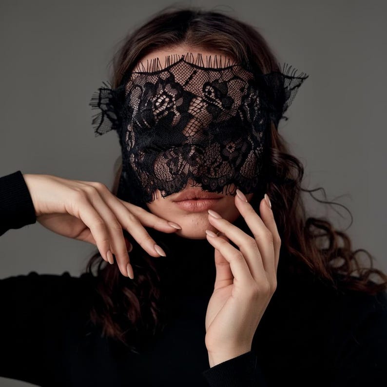 Black Lace Mask 49