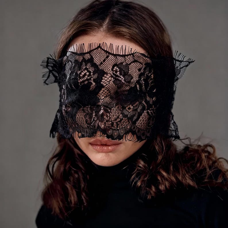 Black Lace Mask 49
