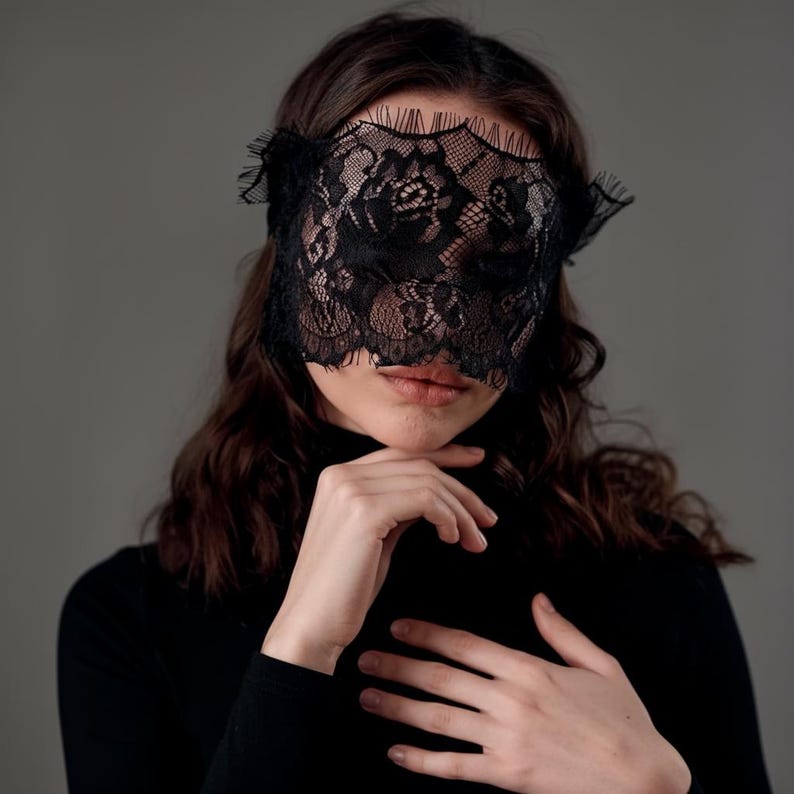 Black Lace Mask 49